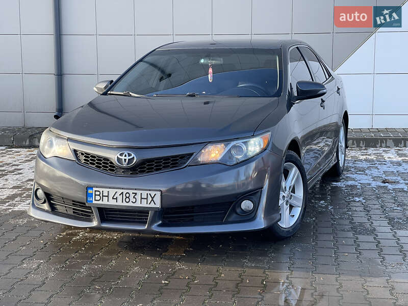Toyota Camry 2014