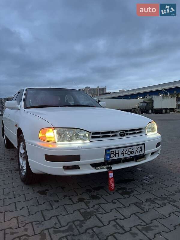 Седан Toyota Camry 1993 в Ізмаїлі