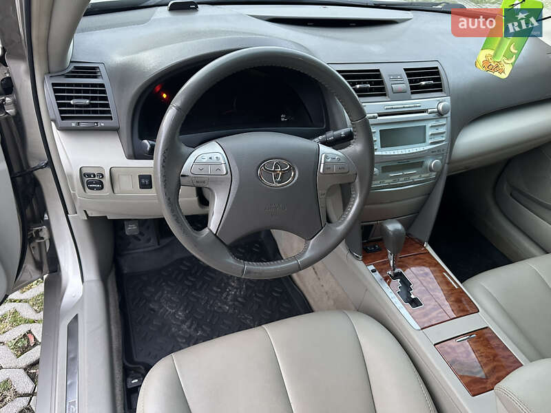 Седан Toyota Camry 2008 в Харькове