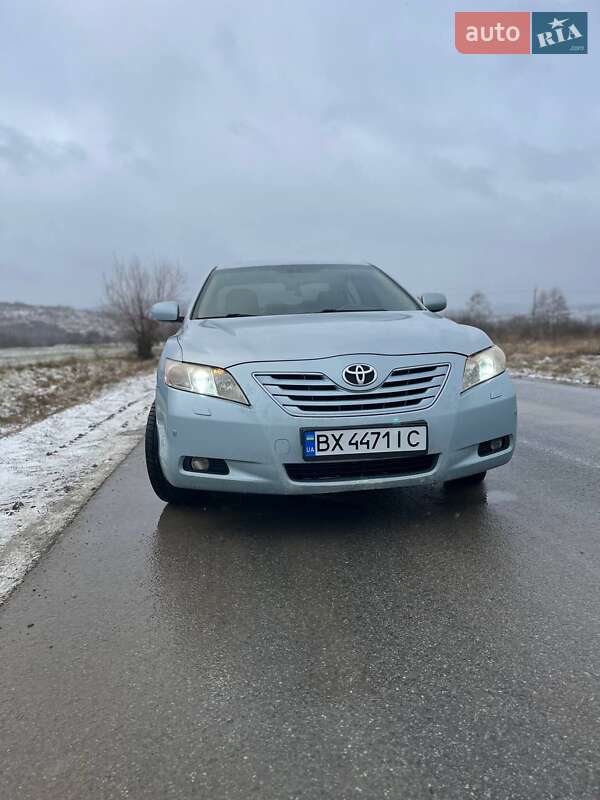 Седан Toyota Camry 2007 в Львові