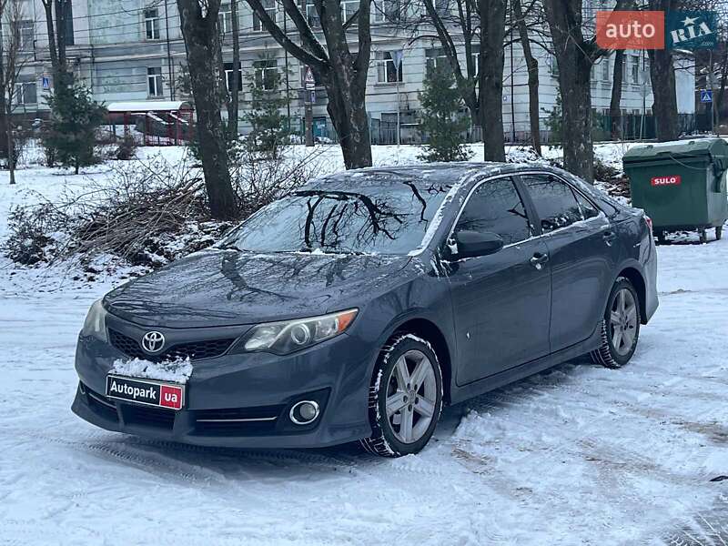 Toyota Camry 2013