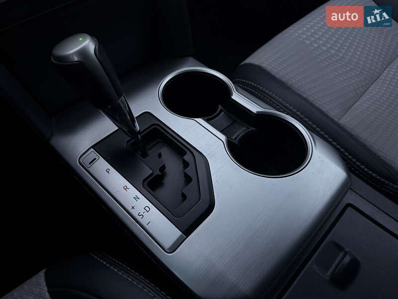 Седан Toyota Camry 2014 в Миколаєві