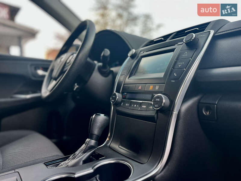 Седан Toyota Camry 2016 в Миколаєві