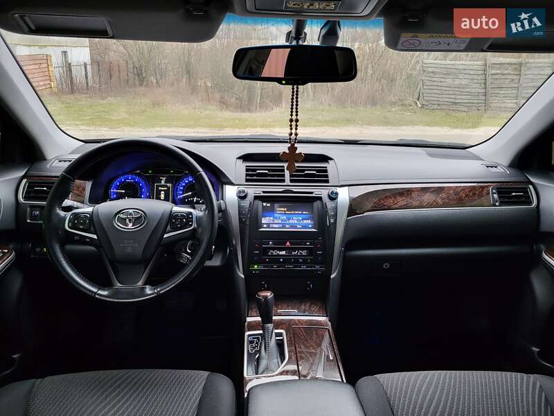 Седан Toyota Camry 2017 в Вишгороді