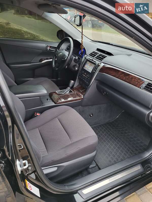 Седан Toyota Camry 2017 в Вишгороді