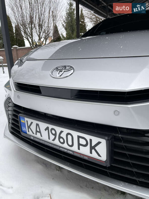 Седан Toyota Camry 2024 в Києві фото 2 Седан Toyota Camry 2024 в Києві