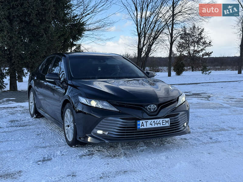 Седан Toyota Camry 2017 в Коломые