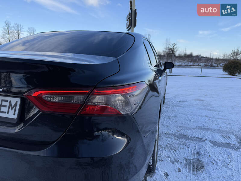 Седан Toyota Camry 2017 в Коломые