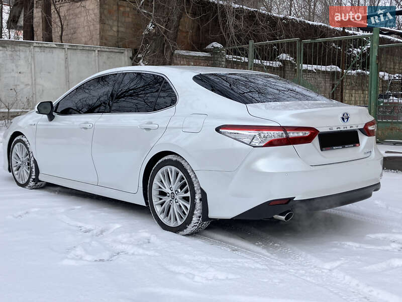 Седан Toyota Camry 2020 в Києві