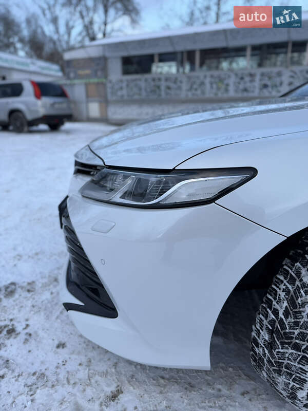 Седан Toyota Camry 2018 в Полтаві