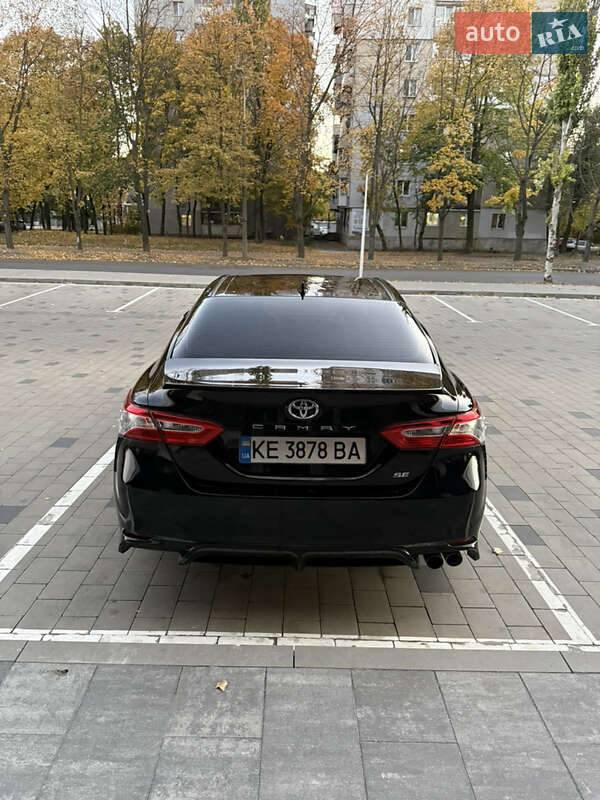 Седан Toyota Camry 2020 в Днепре