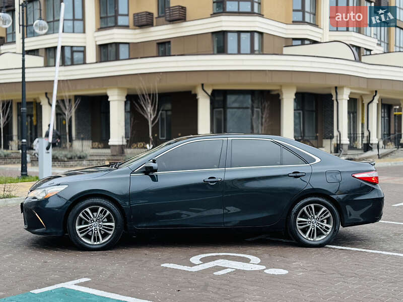 Седан Toyota Camry 2014 в Києві