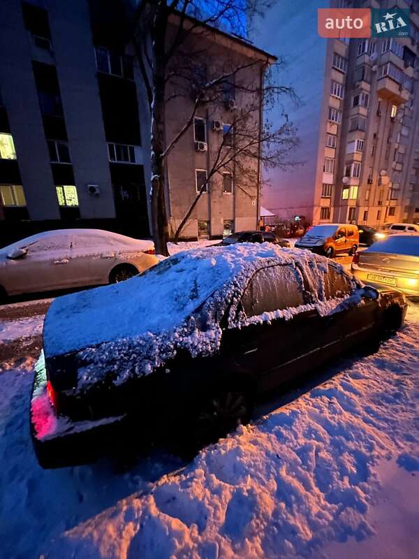 Седан Toyota Camry 2000 в Киеве