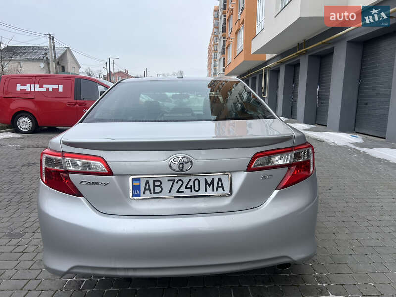 Седан Toyota Camry 2013 в Вінниці