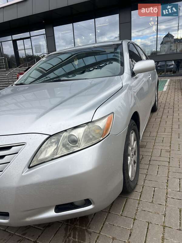 Седан Toyota Camry 2008 в Києві