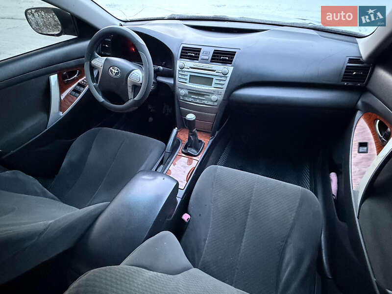Седан Toyota Camry 2007 в Києві