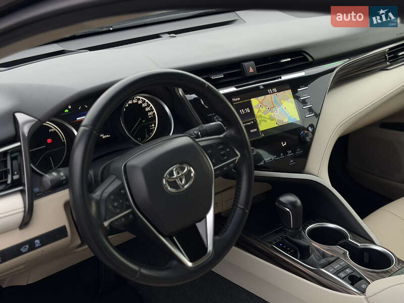 Седан Toyota Camry 2019 в Киеве фото 17 Седан Toyota Camry 2019 в Киеве
