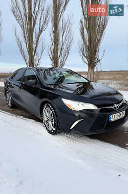 Седан Toyota Camry 2015 в Борисполе