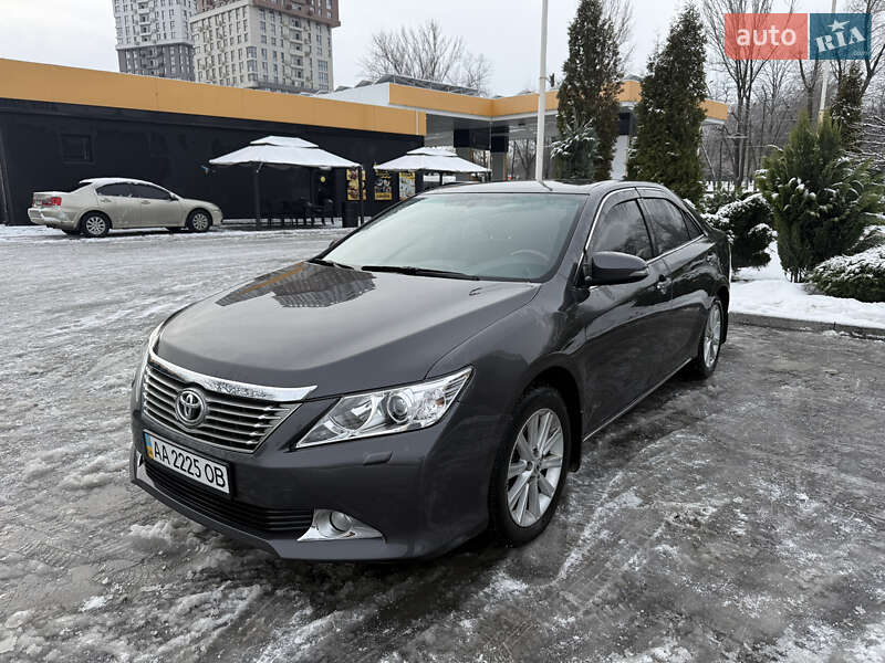 Toyota Camry 2012