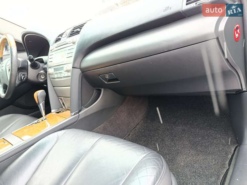 Седан Toyota Camry 2006 в Харькове