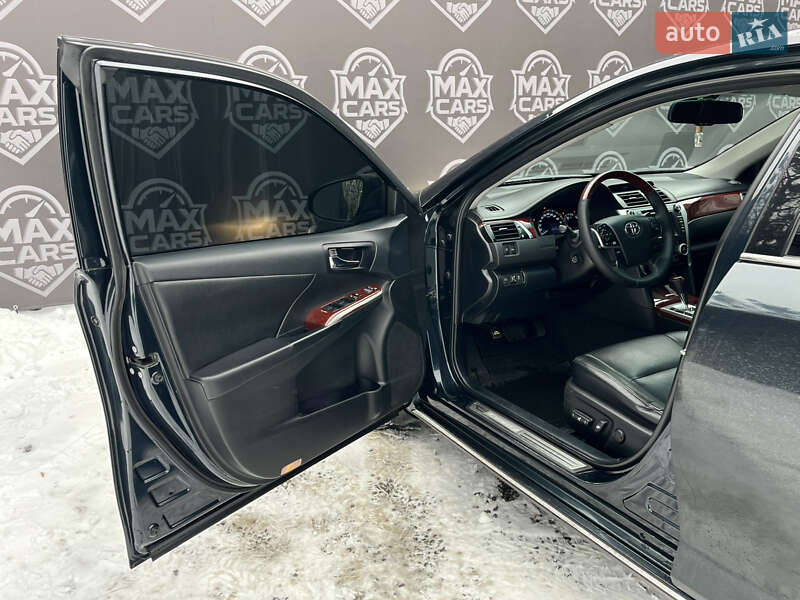 Седан Toyota Camry 2013 в Киеве фото 8 Седан Toyota Camry 2013 в Киеве