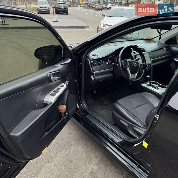 Седан Toyota Camry 2013 в Киеве фото 12 Седан Toyota Camry 2013 в Киеве