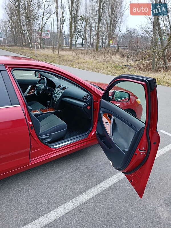 Седан Toyota Camry 2008 в Вышгороде