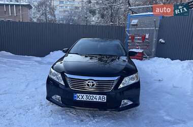Седан Toyota Camry 2014 в Харкові
