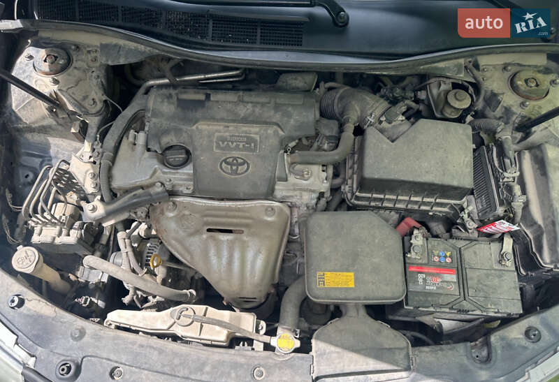 Седан Toyota Camry 2014 в Житомирі