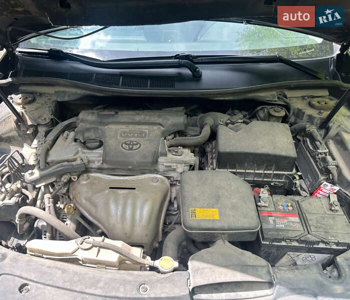 Седан Toyota Camry 2014 в Житомирі