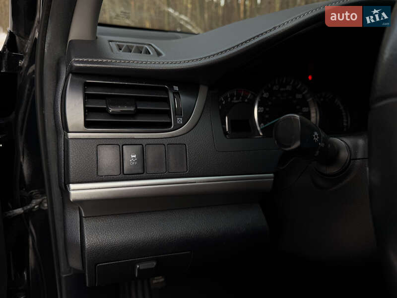 Седан Toyota Camry 2014 в Житомирі