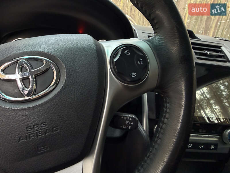 Седан Toyota Camry 2014 в Житомирі