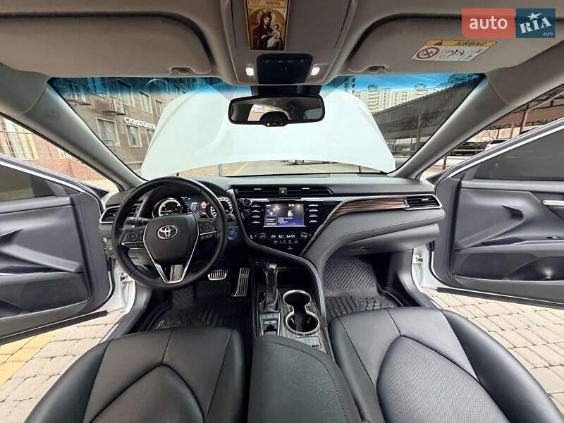 Седан Toyota Camry 2020 в Одессе