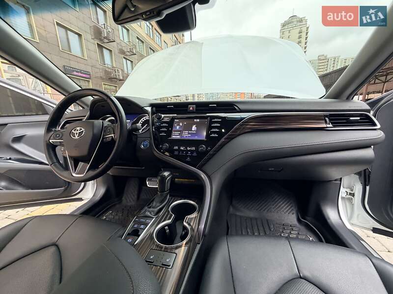 Седан Toyota Camry 2020 в Одессе