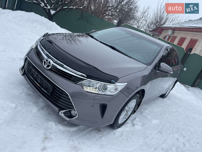 Седан Toyota Camry 2016 в Черкассах