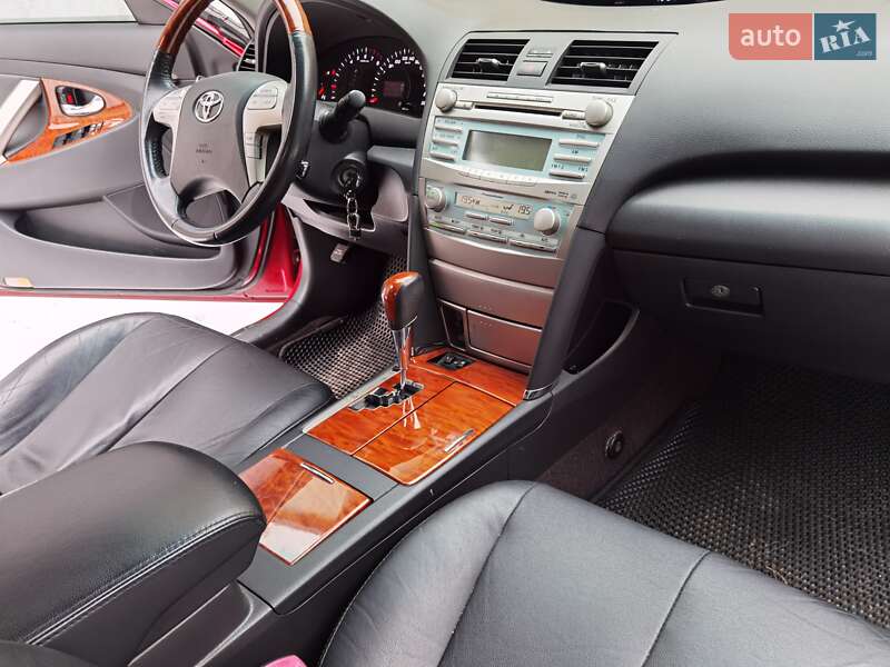 Седан Toyota Camry 2008 в Києві
