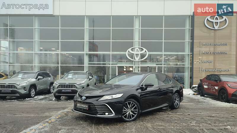 Toyota Camry 2023