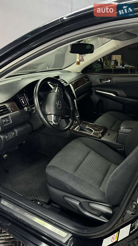 Седан Toyota Camry 2017 в Подольске