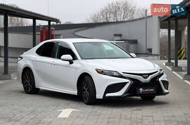 Седан Toyota Camry 2021 в Одессе