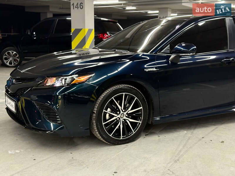 Седан Toyota Camry 2021 в Одессе