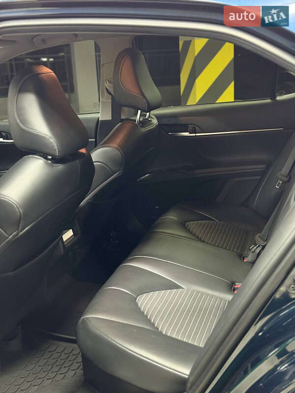 Седан Toyota Camry 2021 в Одессе