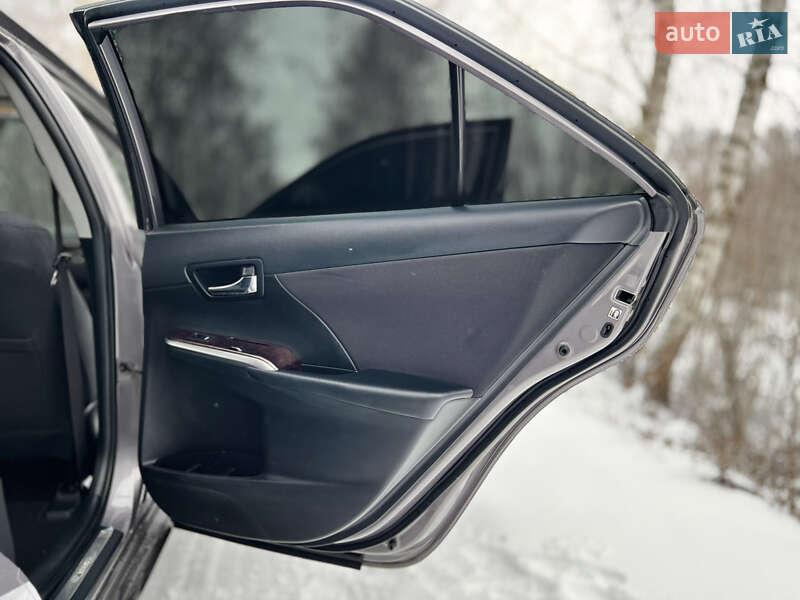 Седан Toyota Camry 2017 в Виннице