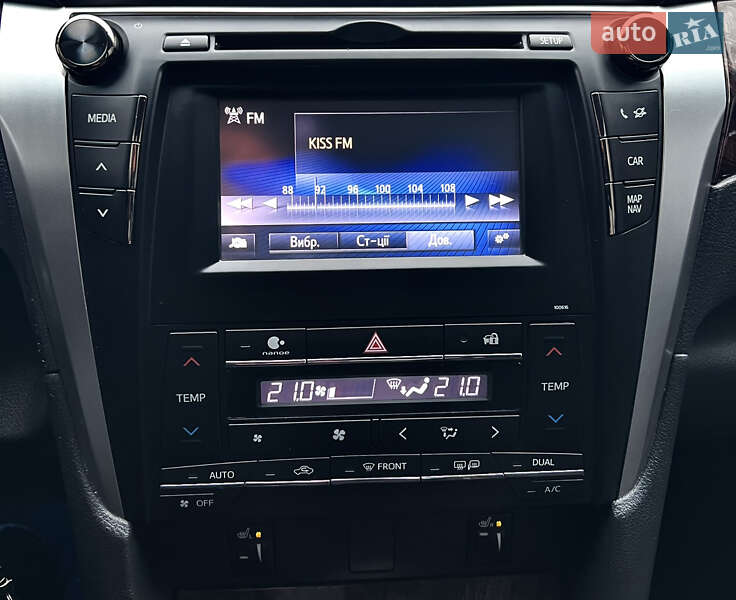 Седан Toyota Camry 2017 в Виннице