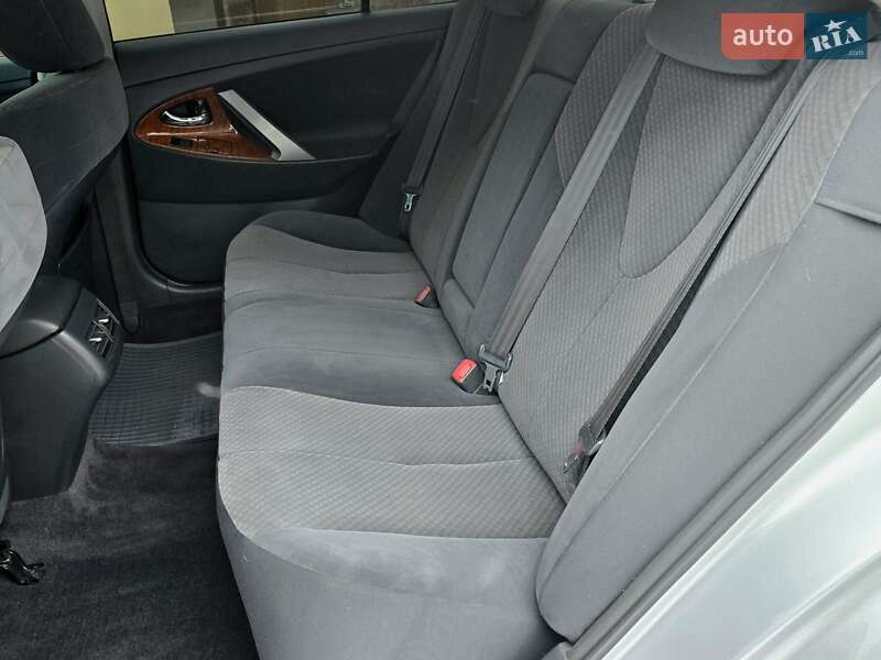 Седан Toyota Camry 2008 в Харькове