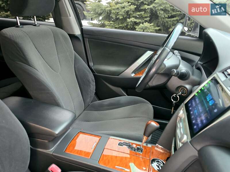 Седан Toyota Camry 2008 в Харькове
