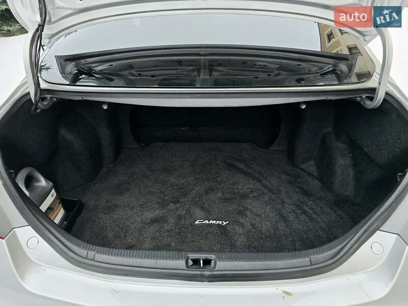 Седан Toyota Camry 2008 в Харькове