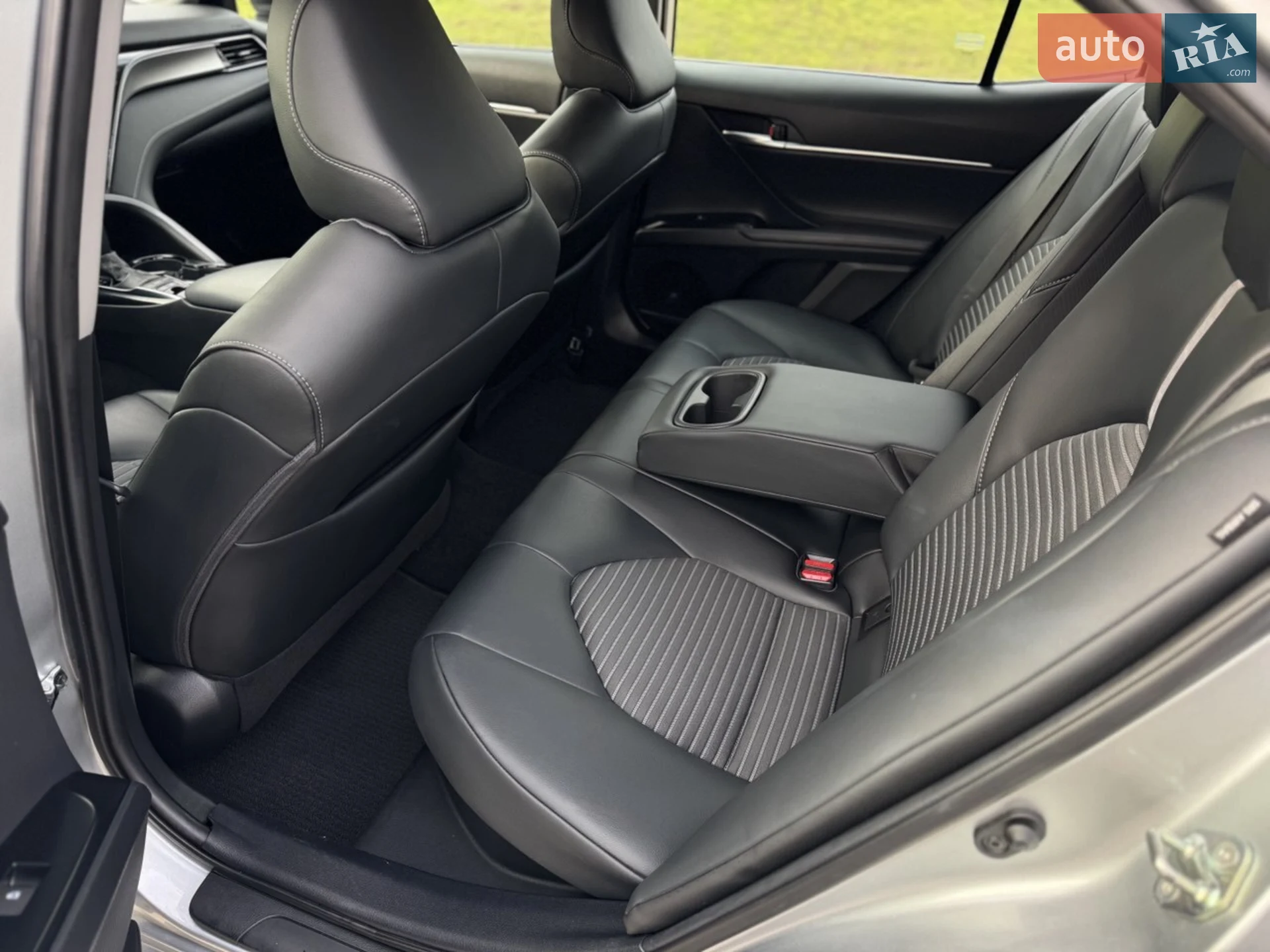 2020 Toyota Camry - мініатюра 28