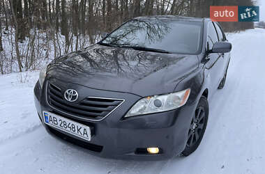 Седан Toyota Camry 2007 в Калиновке