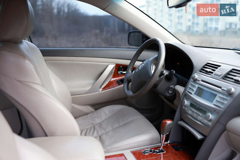Седан Toyota Camry 2007 в Харькове