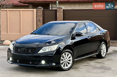 Седан Toyota Camry 2011 в Павлограде